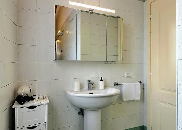 Διαμέρισμα Vicino Al Centro E A Parcheggi Gratuiti - Affresco Strepitoso Μόντενα