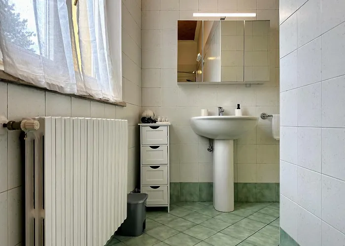 Vicino Al Centro E A Parcheggi Gratuiti - Affresco Strepitoso Μόντενα